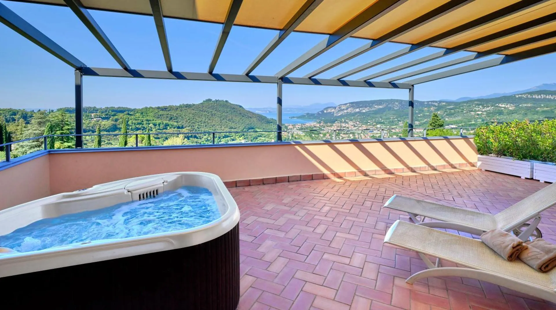 Hotel Boffenigo - The Golden Hour Costermano