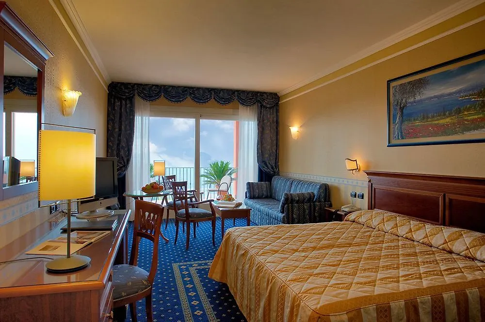 Hotel Boffenigo - The Golden Hour Costermano